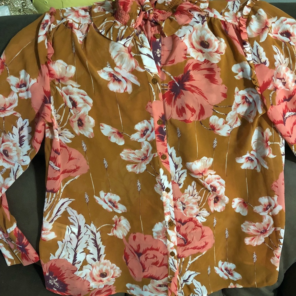 Neck tie floral top